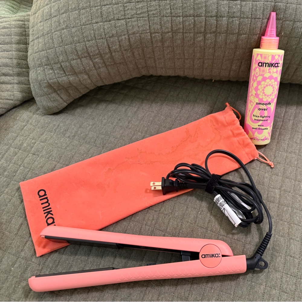 Amika Coral Hair Straightener Set